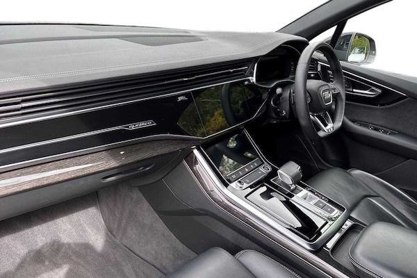 Used Audi Q7 2023 for sale - 75649417: Photo 2