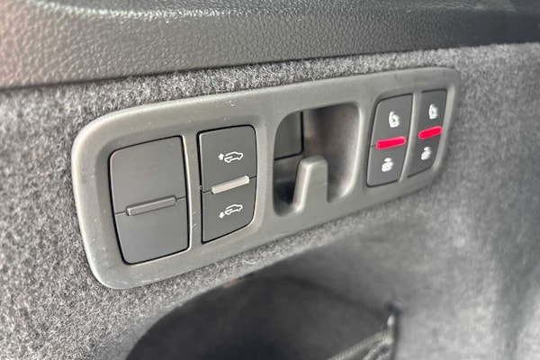Used Audi Q7 2023 for sale - 75649417: Photo 33