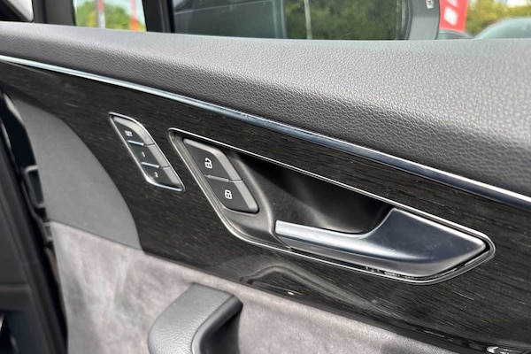 Used Audi Q7 2023 for sale - 75649417: Photo 35