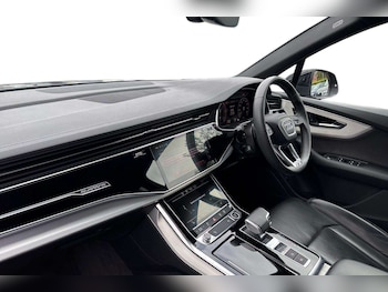 Used Audi Q7 2024 for sale - 79306768: Photo