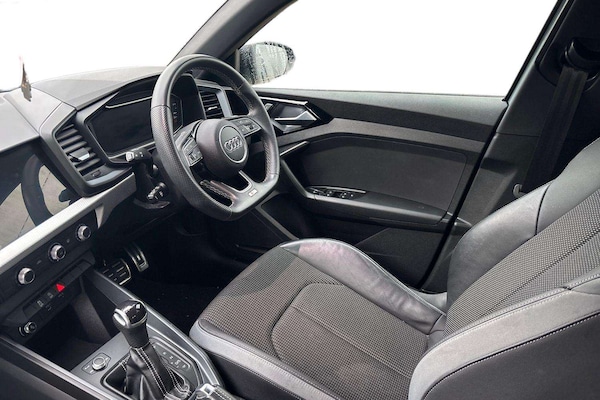 Used Audi A1 2023 for sale - 76242458: Photo 2