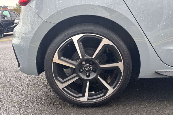 Used Audi A1 2023 for sale - 76242458: Photo 9