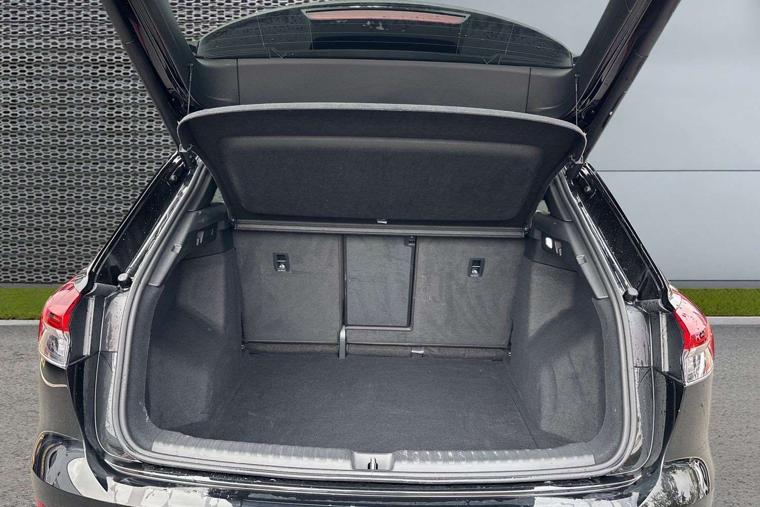 Used Audi Q4 e-tron 2025 for sale - 76286239: Photo 13