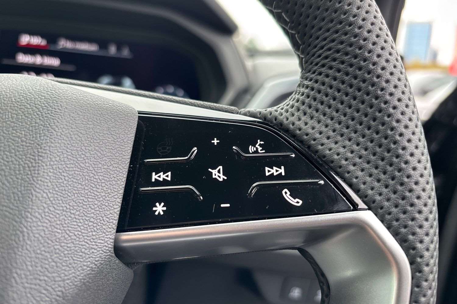 Used Audi Q4 e-tron 2025 for sale - 76286239: Photo 17