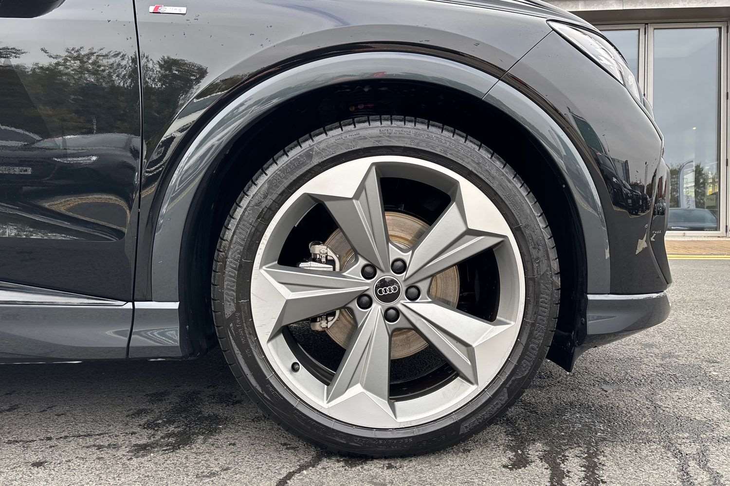 Used Audi Q4 e-tron 2025 for sale - 76286239: Photo 5