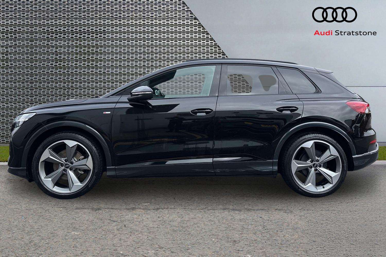 Used Audi Q4 e-tron 2025 for sale - 76286239: Photo 8