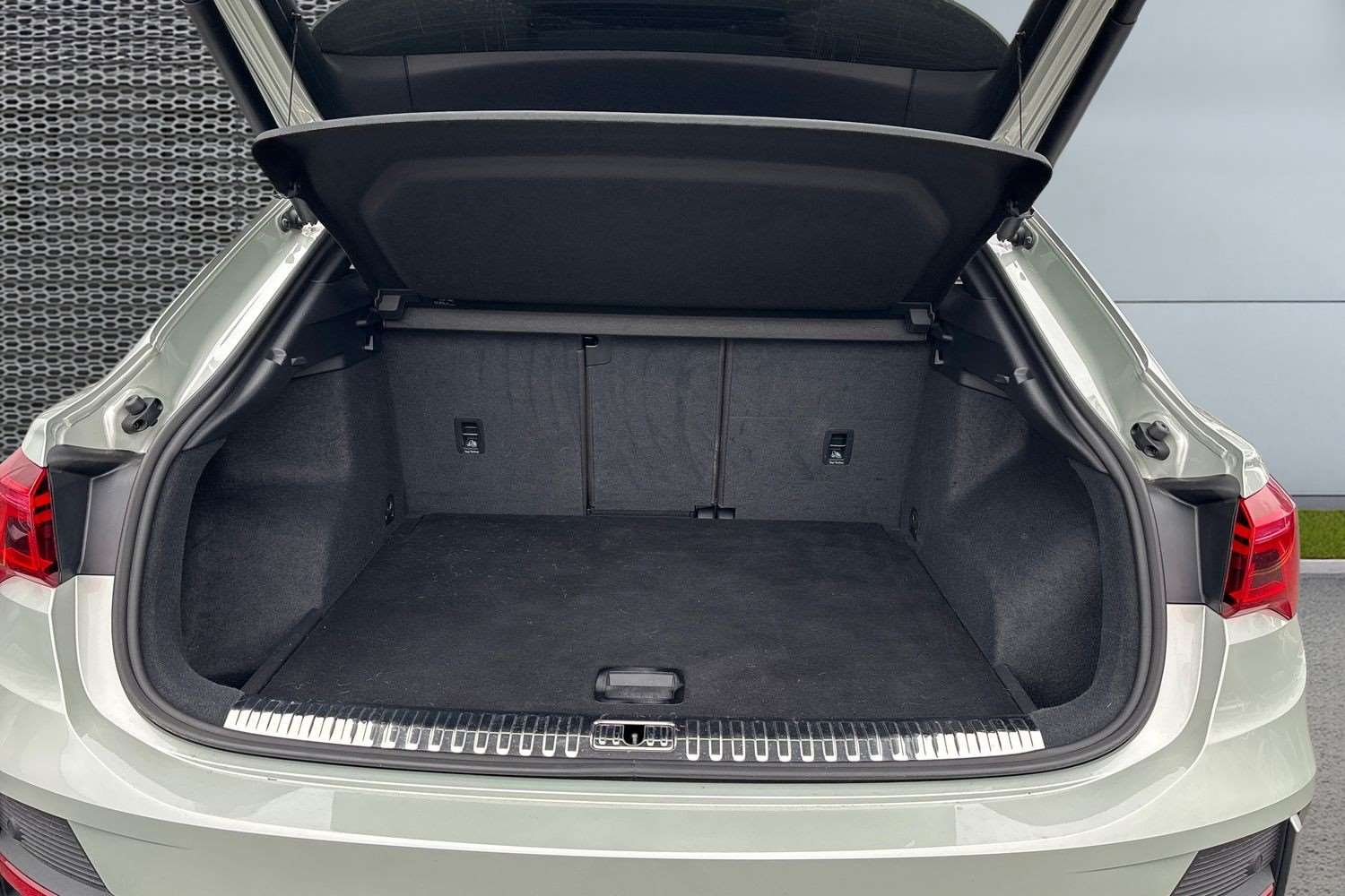 Used Audi Q3 for sale - 78104748: Photo 13