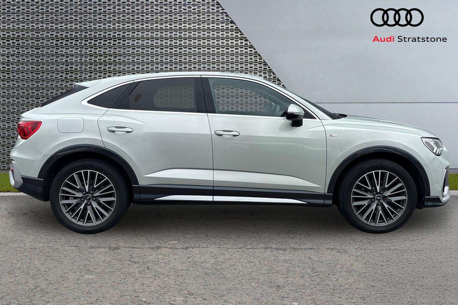 Used Audi Q3 for sale - 78104748: Photo 4