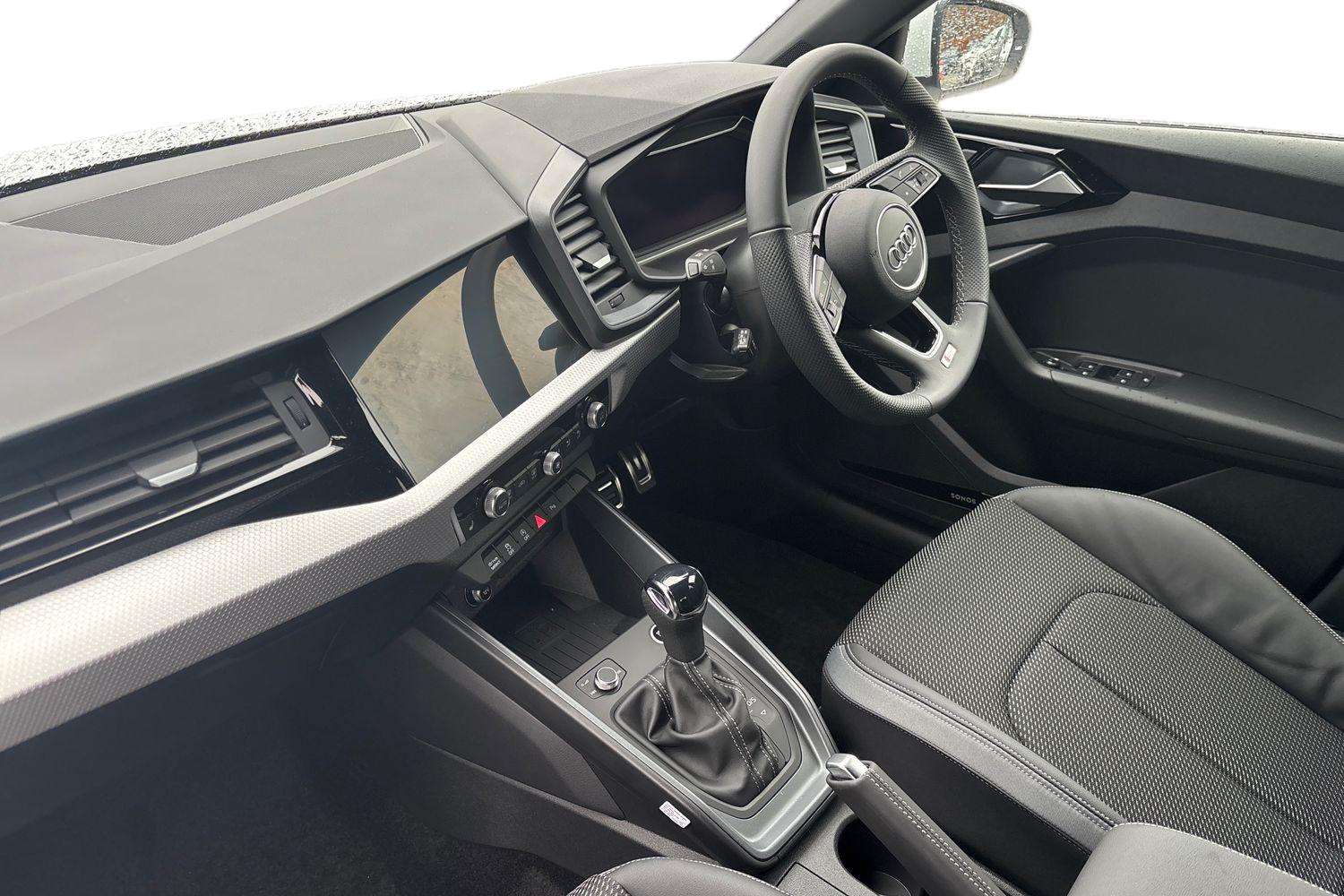 Used Audi A1 2025 for sale - 76610666: Photo 2