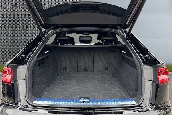 Used Audi Q8 2022 for sale - 76310875: Photo 13