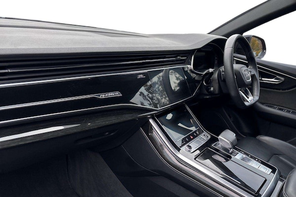 Used Audi Q8 2022 for sale - 76310875: Photo 2
