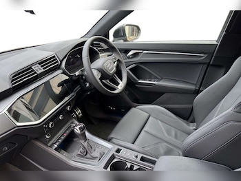 Used Audi Q3 2025 for sale - 76262408: Photo 2