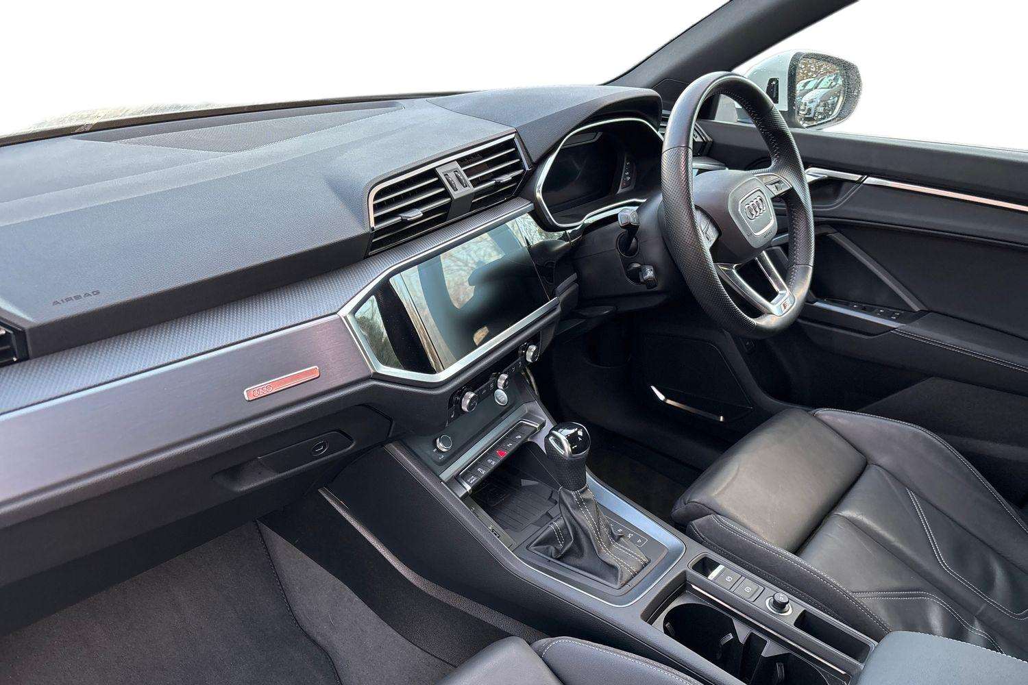 Used Audi Q3 2019 for sale - 76804785: Photo 2