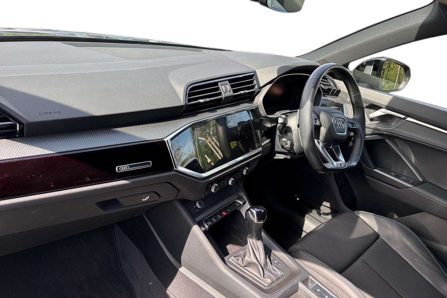 Used Audi Q3 2023 for sale - 78161589: Photo 2