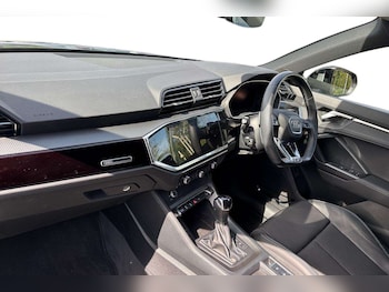 Used Audi Q3 2023 for sale - 78161589: Photo