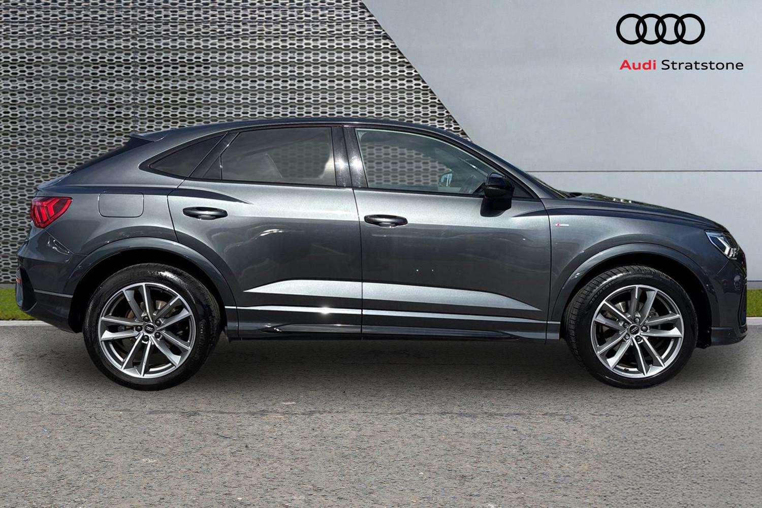 Used Audi Q3 2023 for sale - 78161589: Photo 4