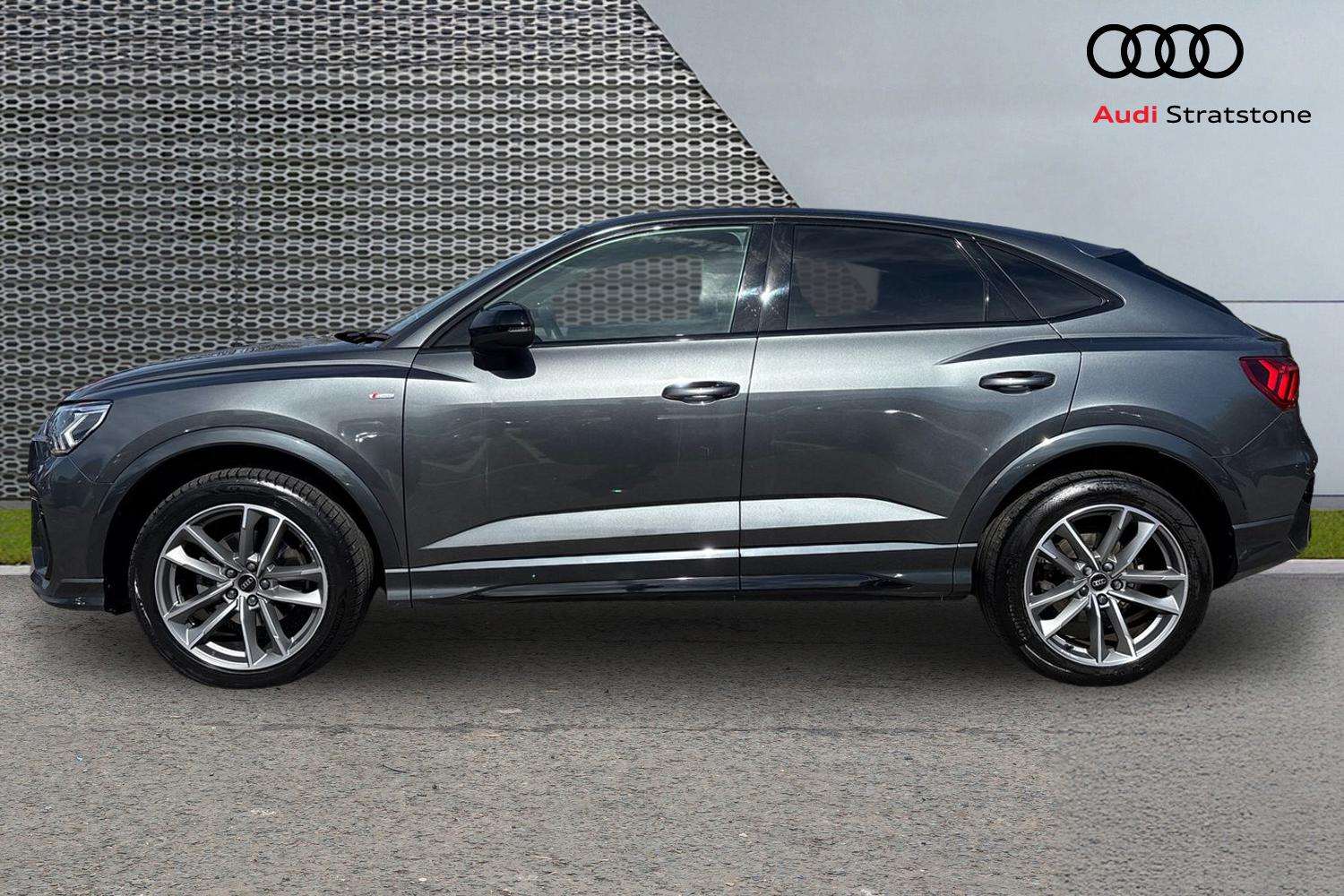 Used Audi Q3 2023 for sale - 78161589: Photo 8