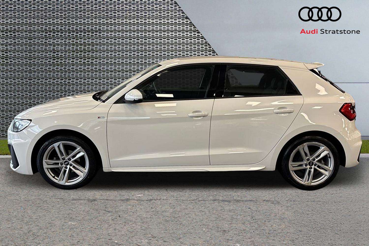 Used Audi A1 2022 for sale - 76170061: Photo 8