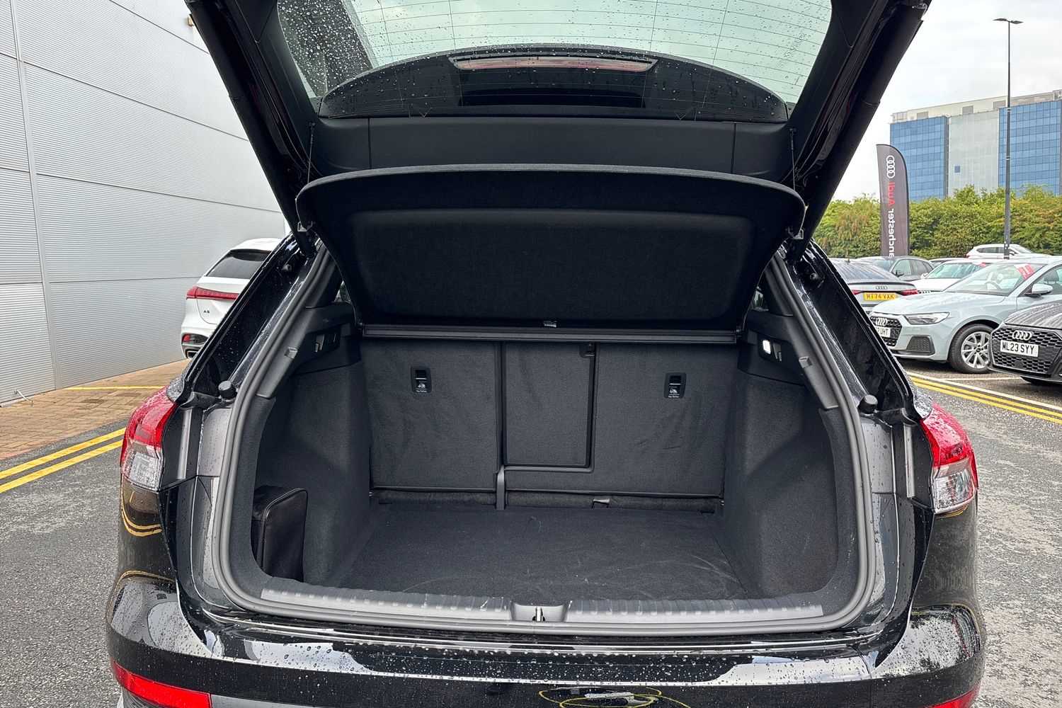 Used Audi Q4 e-tron 2024 for sale - 76063507: Photo 11