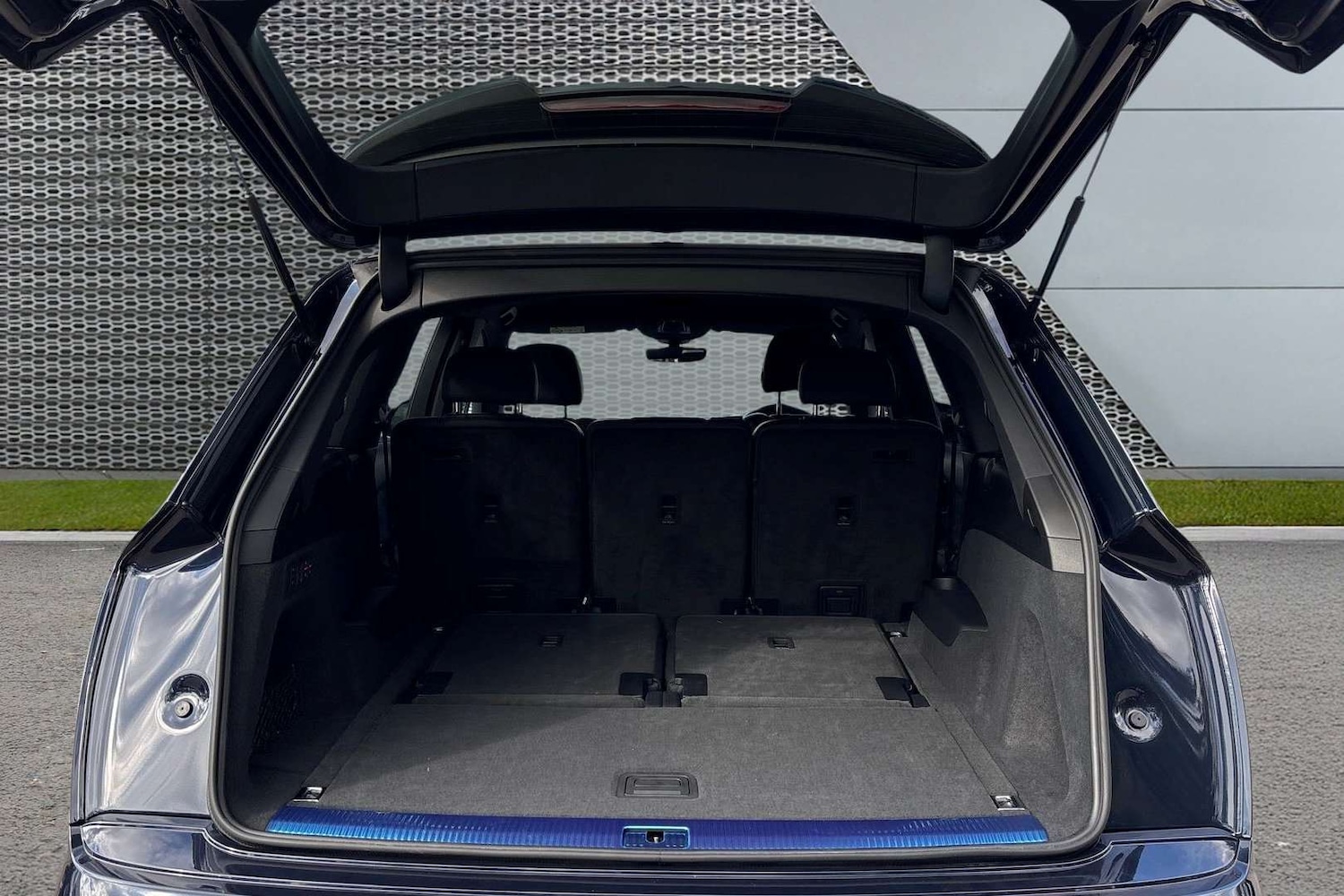 Used Audi Q7 2025 for sale - 76610648: Photo 13