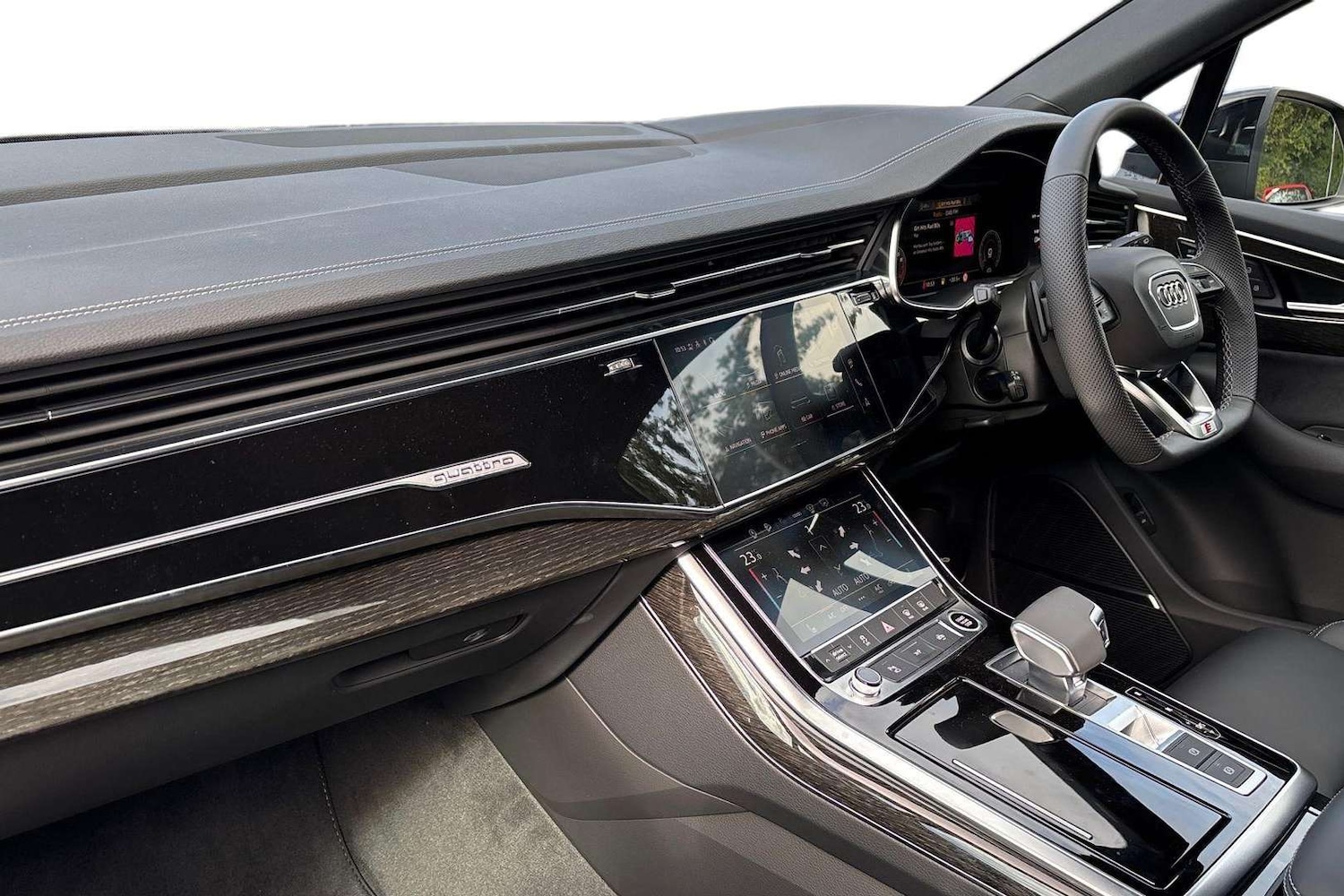 Used Audi Q7 2025 for sale - 76610648: Photo 2