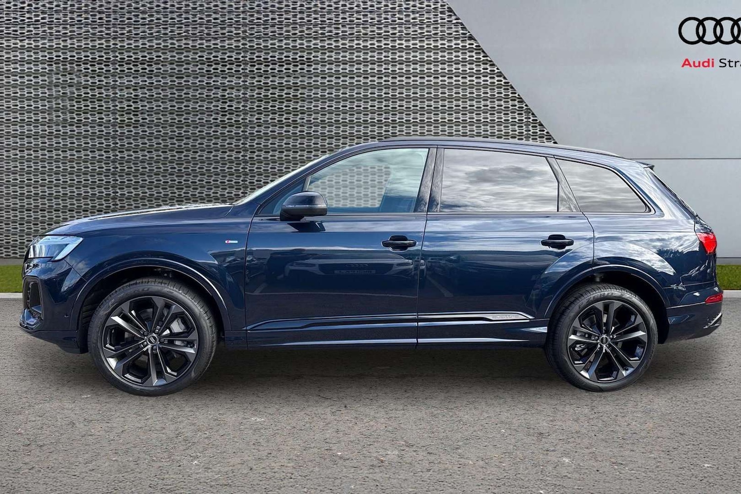 Used Audi Q7 2025 for sale - 76610648: Photo 8