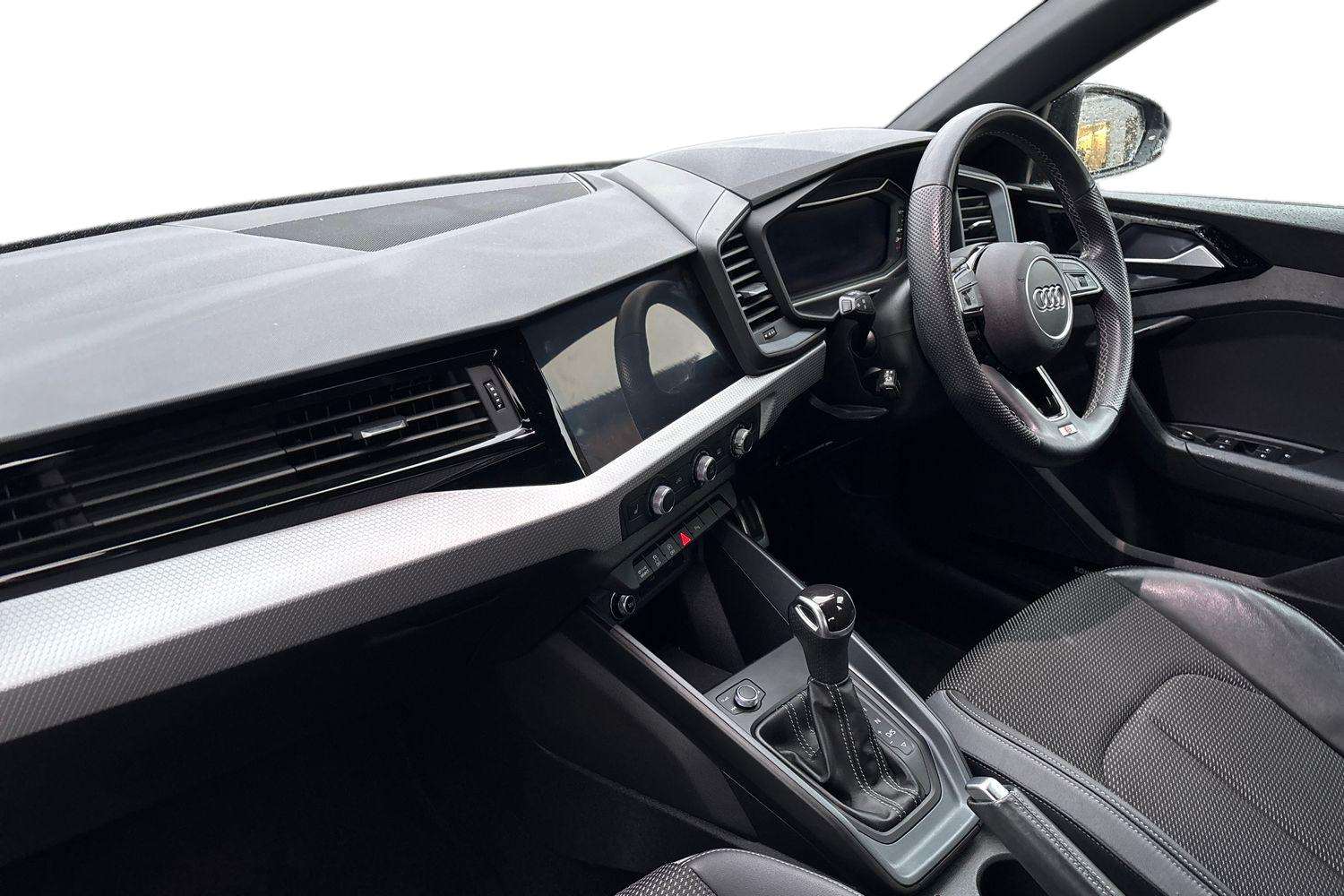 Used Audi A1 2022 for sale - 76842931: Photo 2