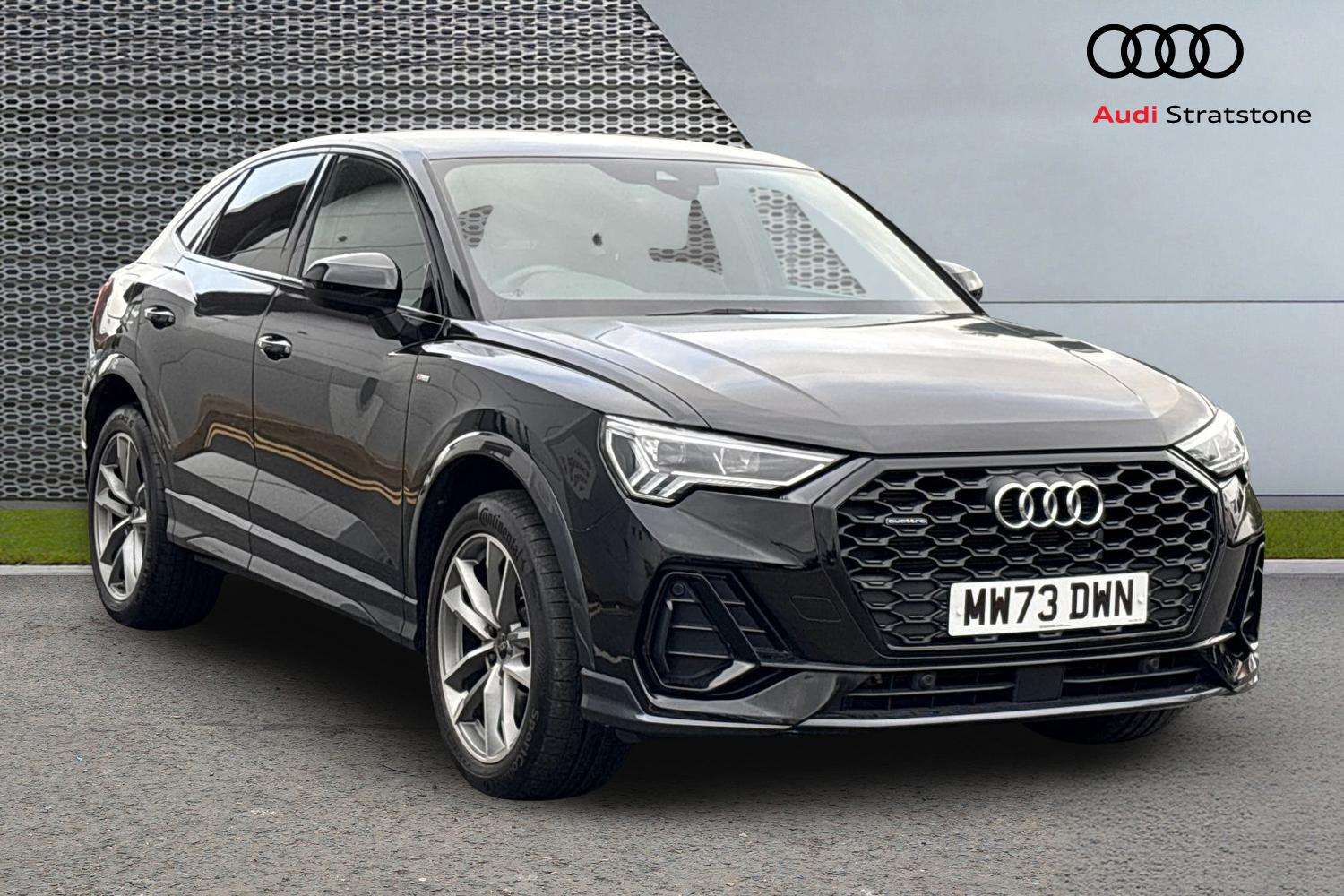 Used Audi Q3 2023 for sale - 76242532: Photo 1