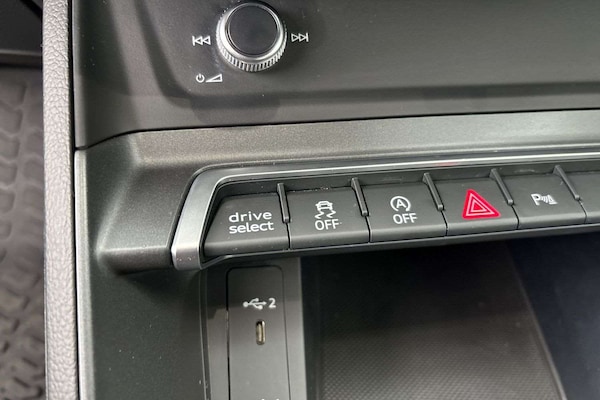 Used Audi Q3 2023 for sale - 76242532: Photo 30