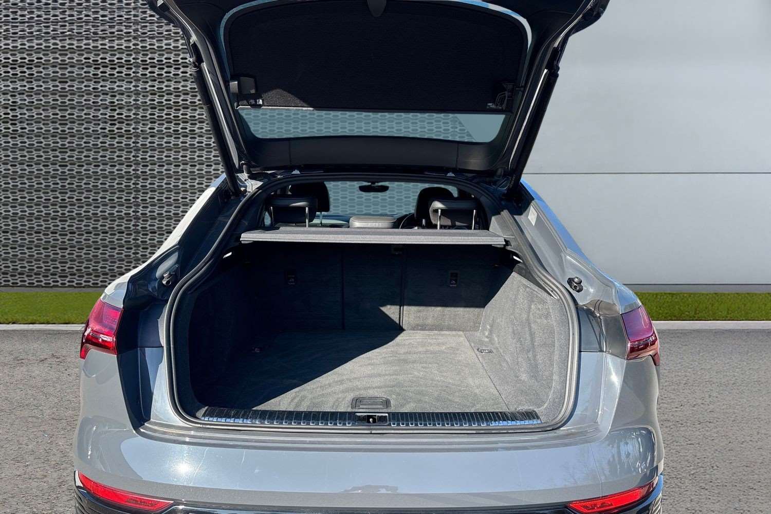 Used Audi Q8 for sale - 77960874: Photo 13