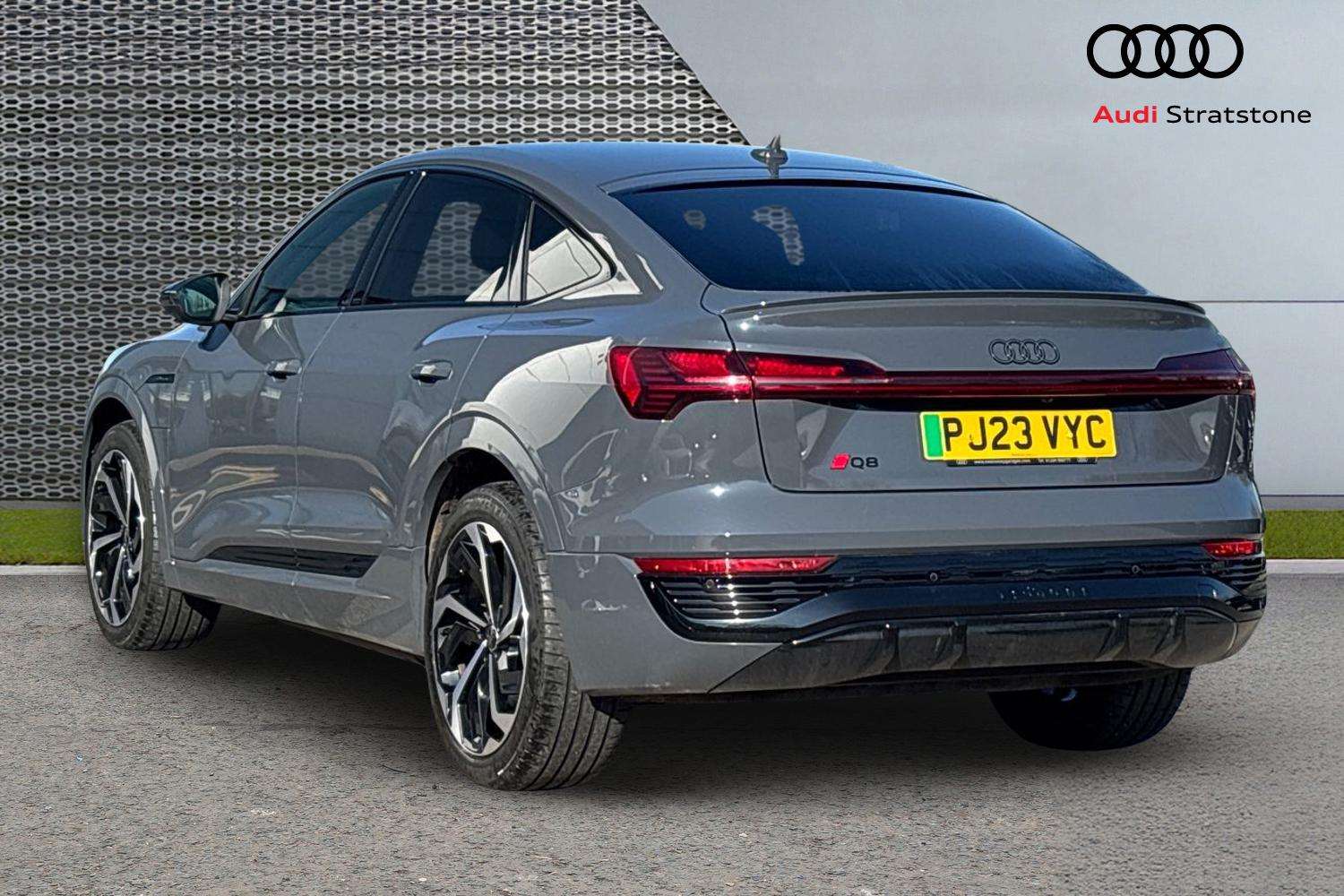 Used Audi Q8 for sale - 77960874: Photo 3