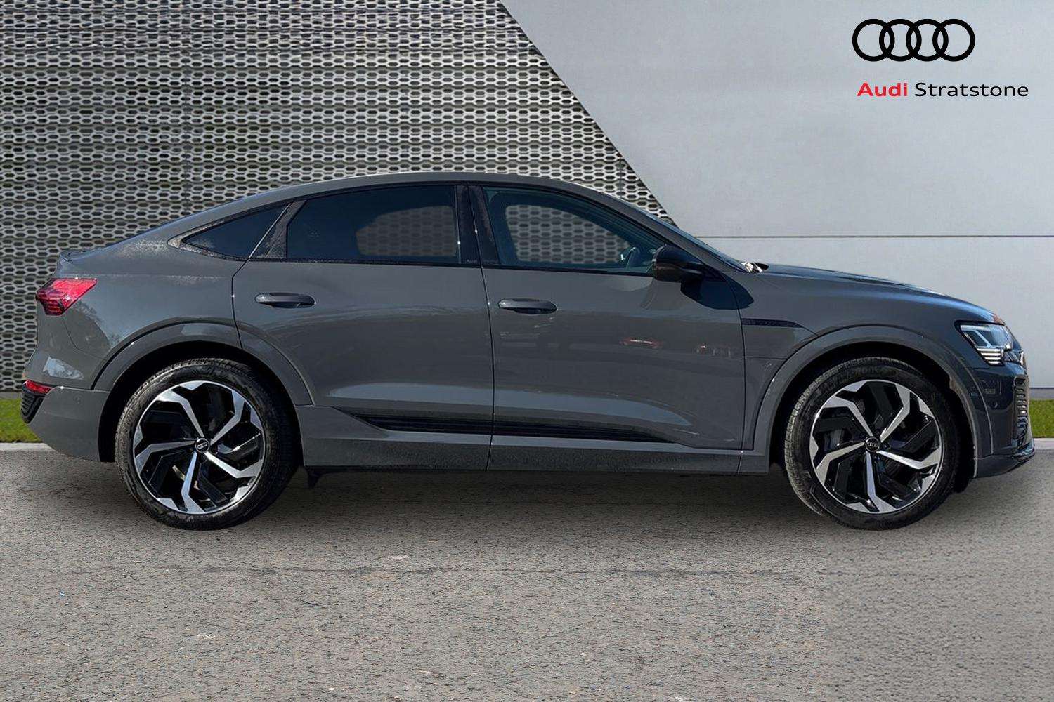 Used Audi Q8 for sale - 77960874: Photo 4