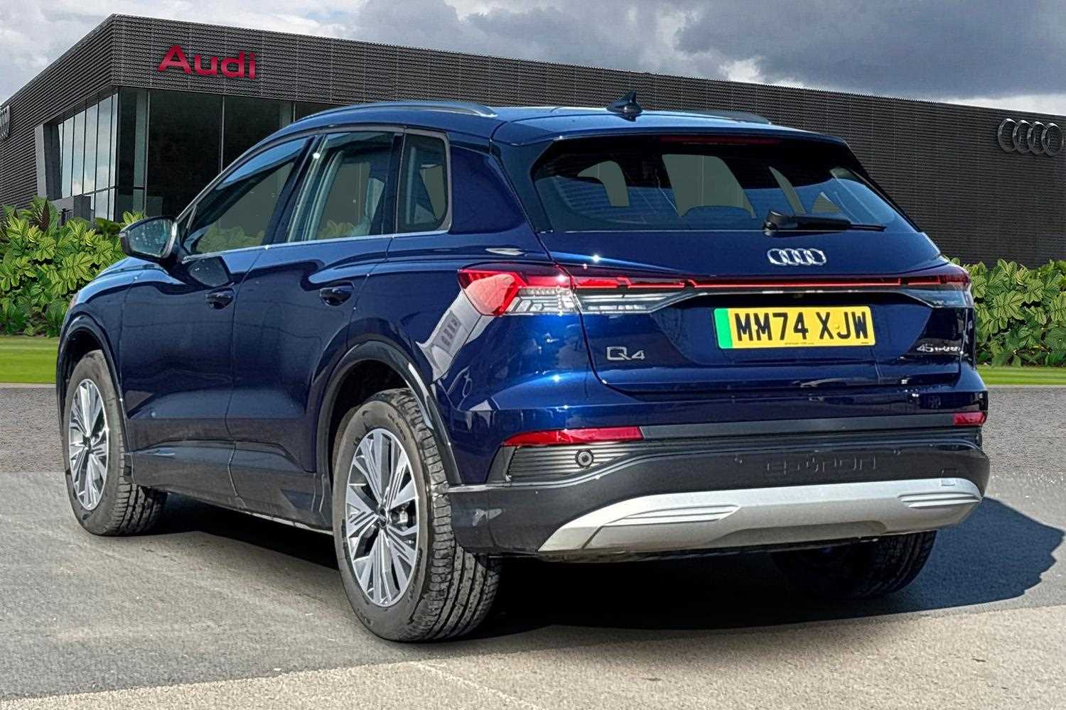 Used Audi Q4 e-tron 2024 for sale - 76339592: Photo 3