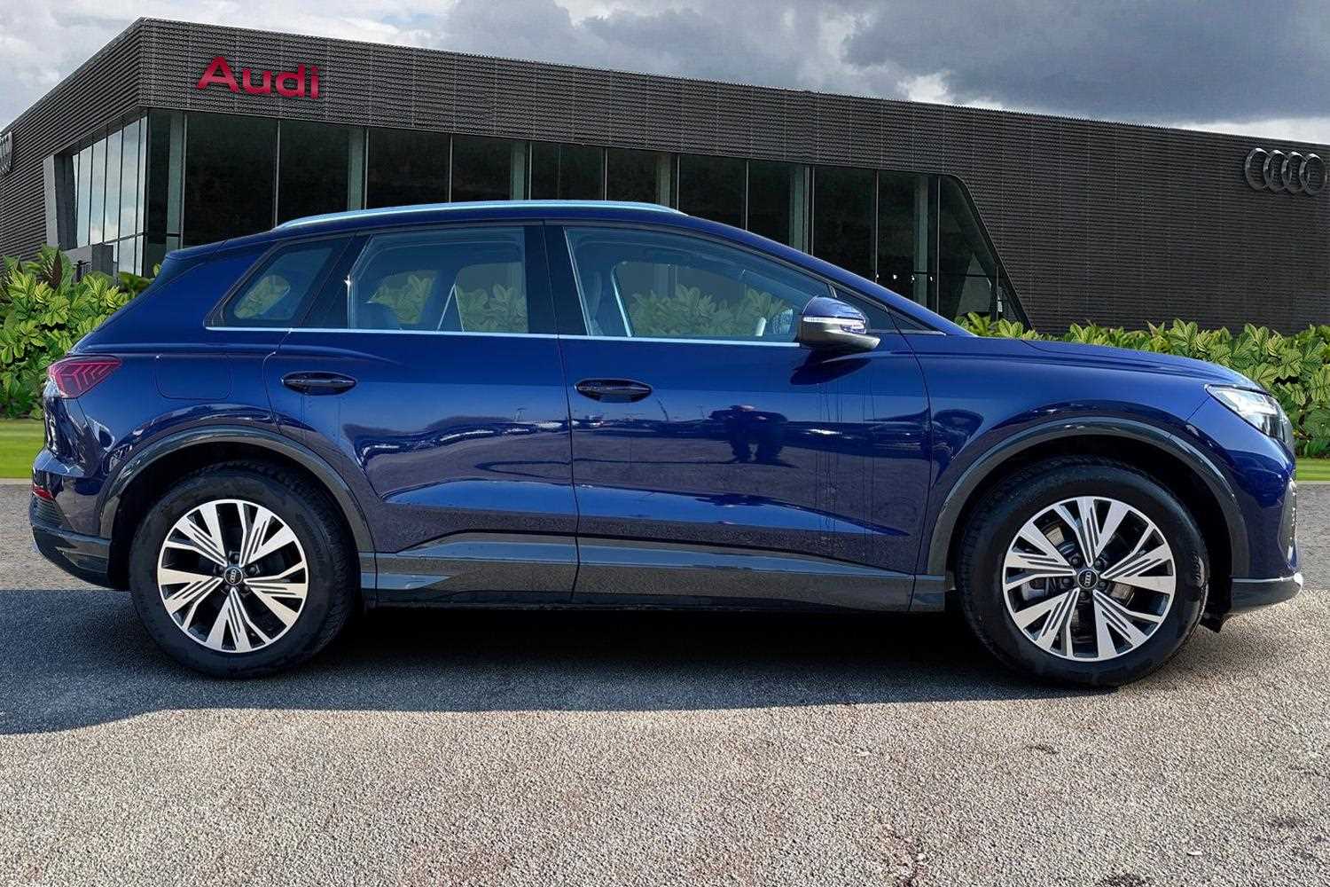 Used Audi Q4 e-tron 2024 for sale - 76339592: Photo 4