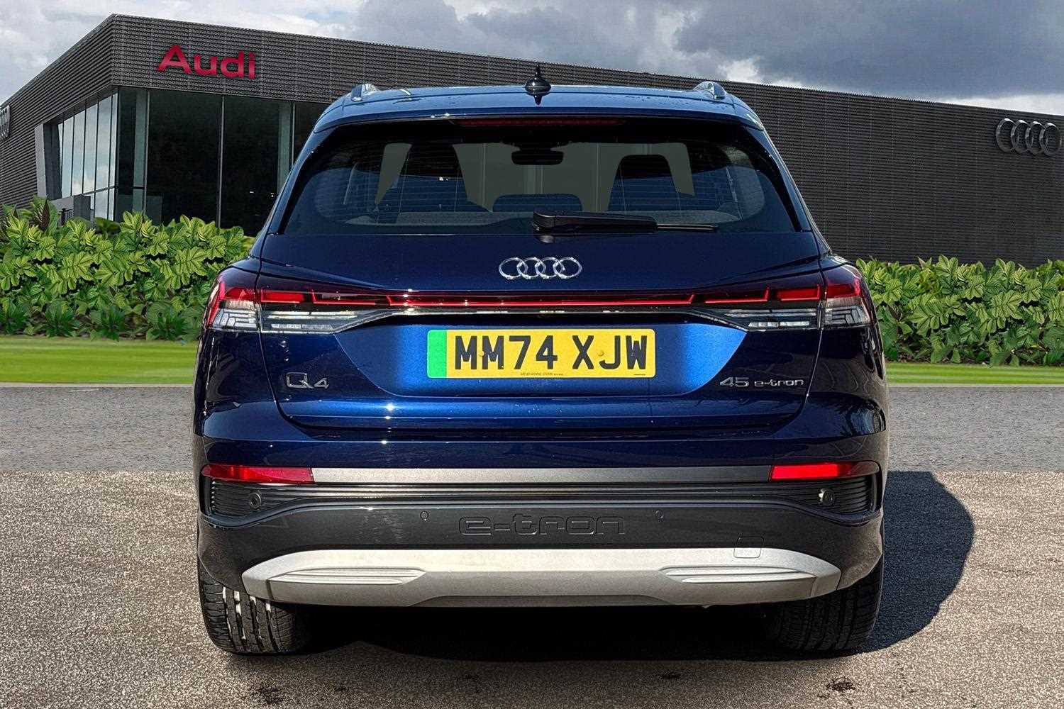 Used Audi Q4 e-tron 2024 for sale - 76339592: Photo 7