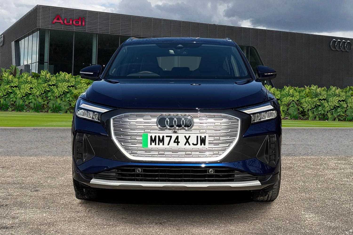 Used Audi Q4 e-tron 2024 for sale - 76339592: Photo 8