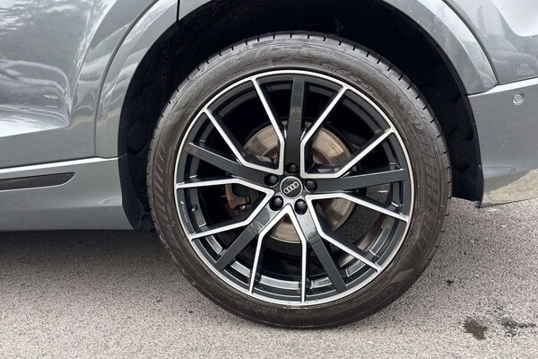 Used Audi Q8 2021 for sale - 76286235: Photo 10