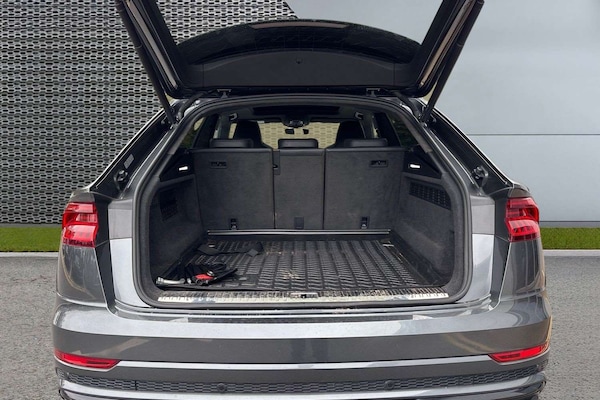 Used Audi Q8 2021 for sale - 76286235: Photo 13