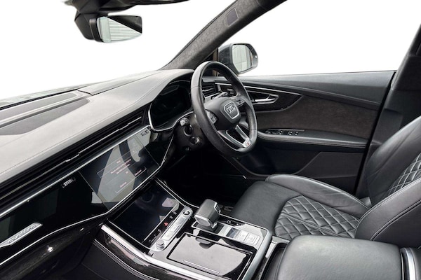 Used Audi Q8 2021 for sale - 76286235: Photo 2