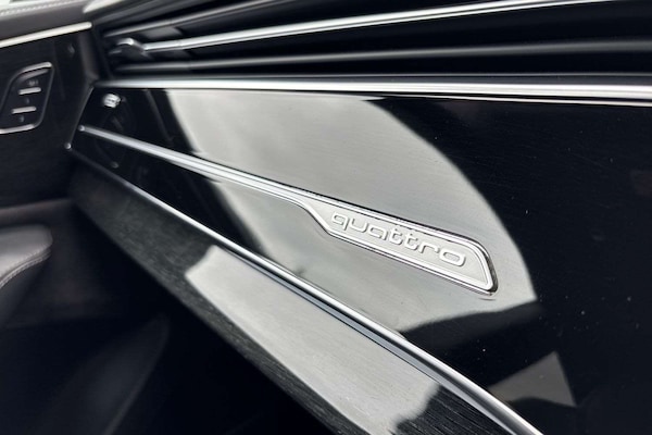 Used Audi Q8 2021 for sale - 76286235: Photo 34
