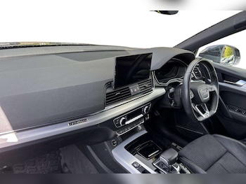 Used Audi Q5 2022 for sale - 75993991: Photo 2
