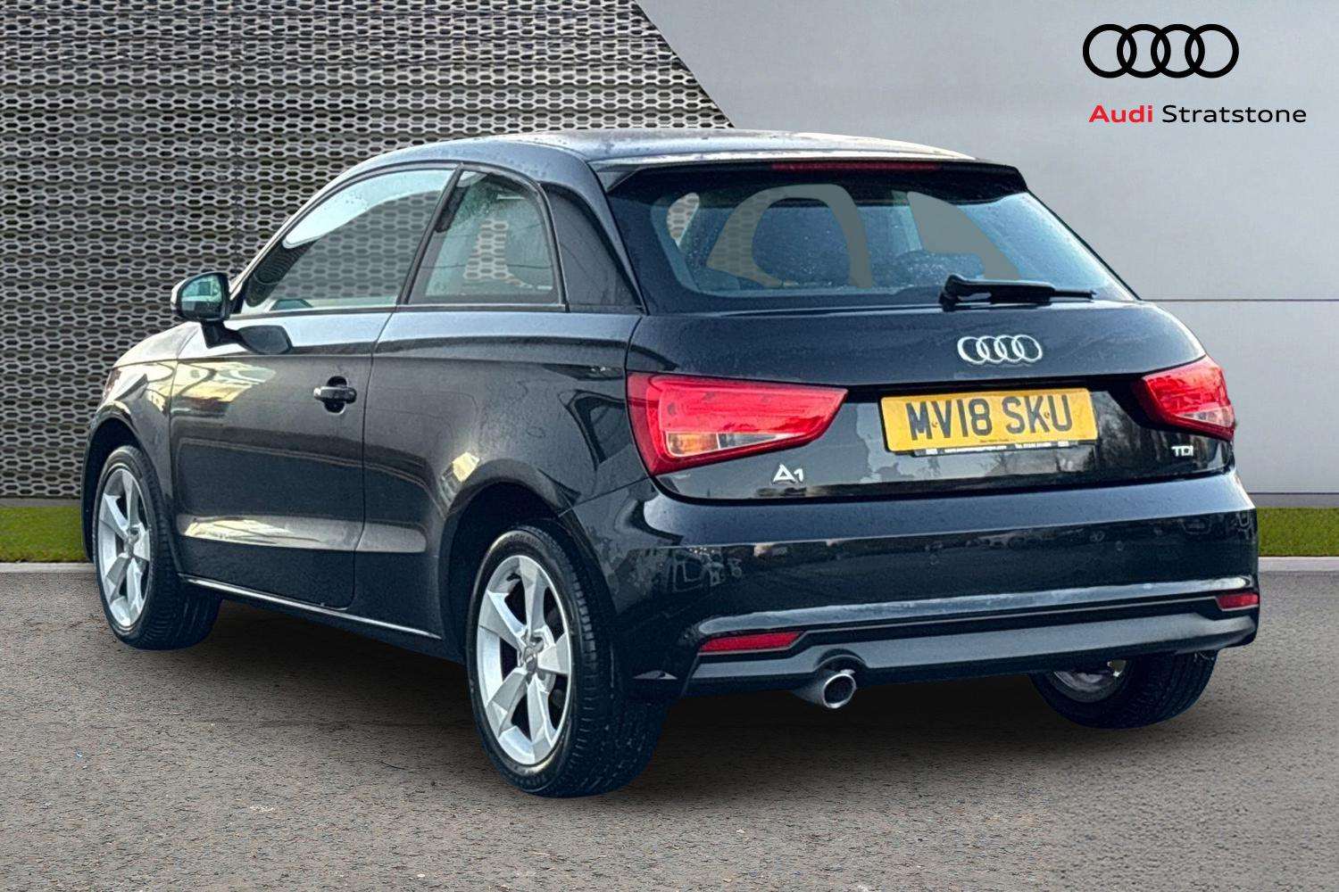Used Audi A1 2018 for sale - 76928990: Photo 3