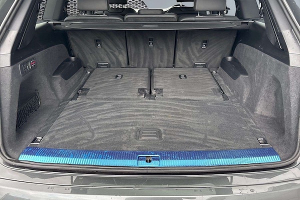 Used Audi Q7 2023 for sale - 76242597: Photo 13