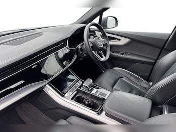 Used Audi Q7 2023 for sale - 76242597: Photo