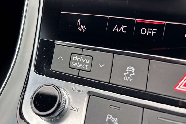 Used Audi Q7 2023 for sale - 76242597: Photo 30