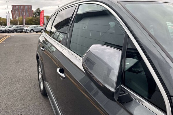 Used Audi Q7 2023 for sale - 76242597: Photo 33