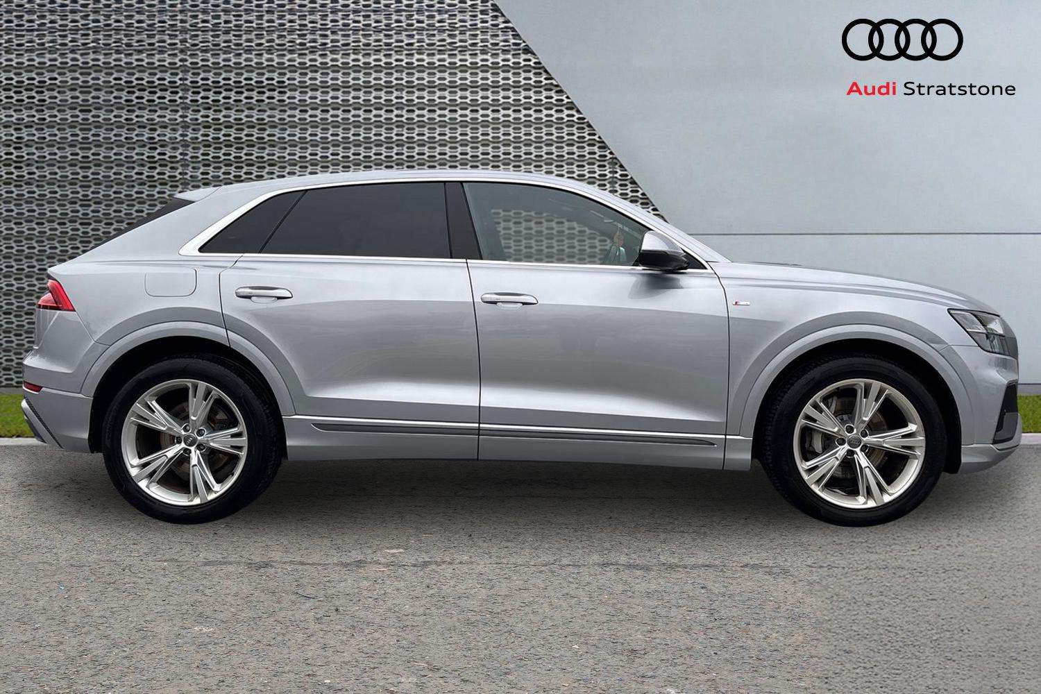 Used Audi Q8 2018 for sale - 77397882: Photo 4