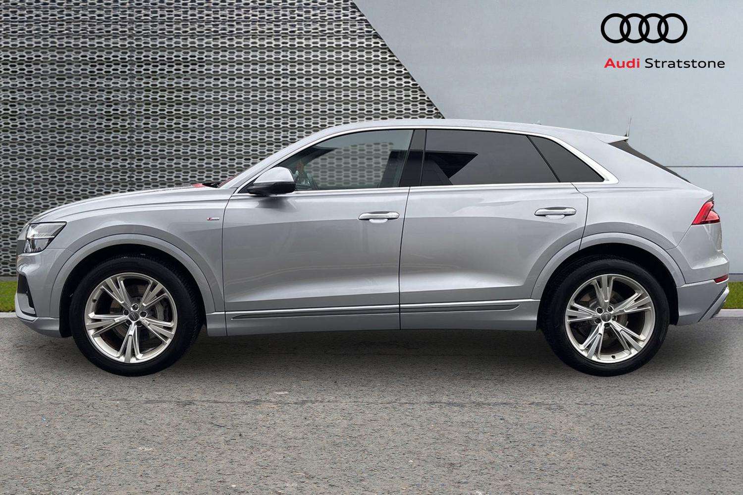 Used Audi Q8 2018 for sale - 77397882: Photo 8