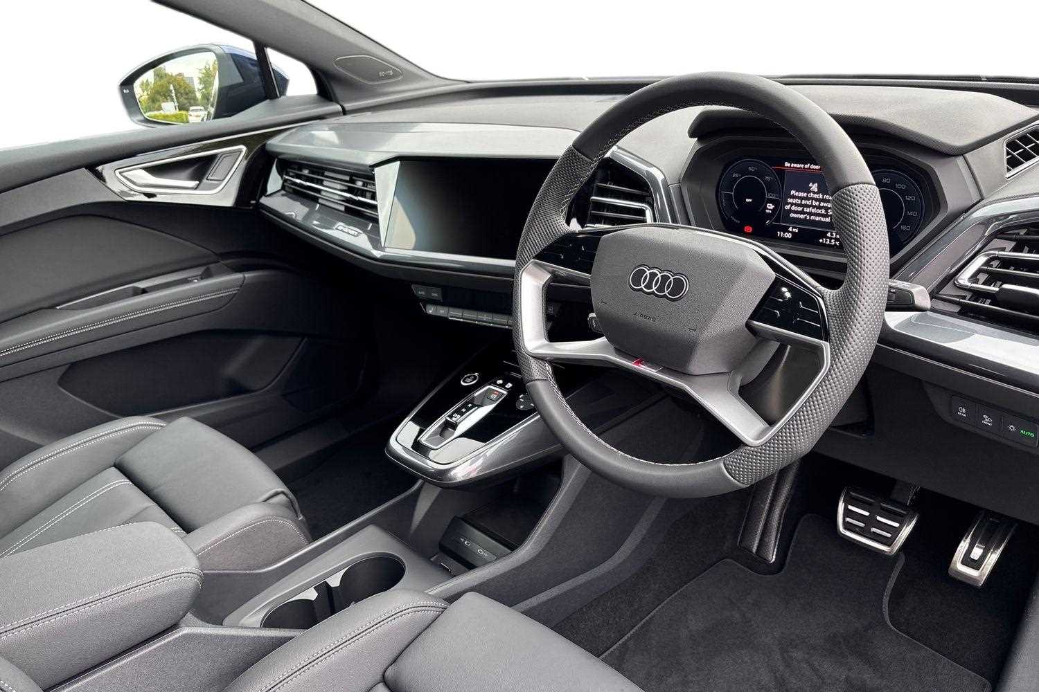 Used Audi Q4 e-tron 2025 for sale - 76075364: Photo 6