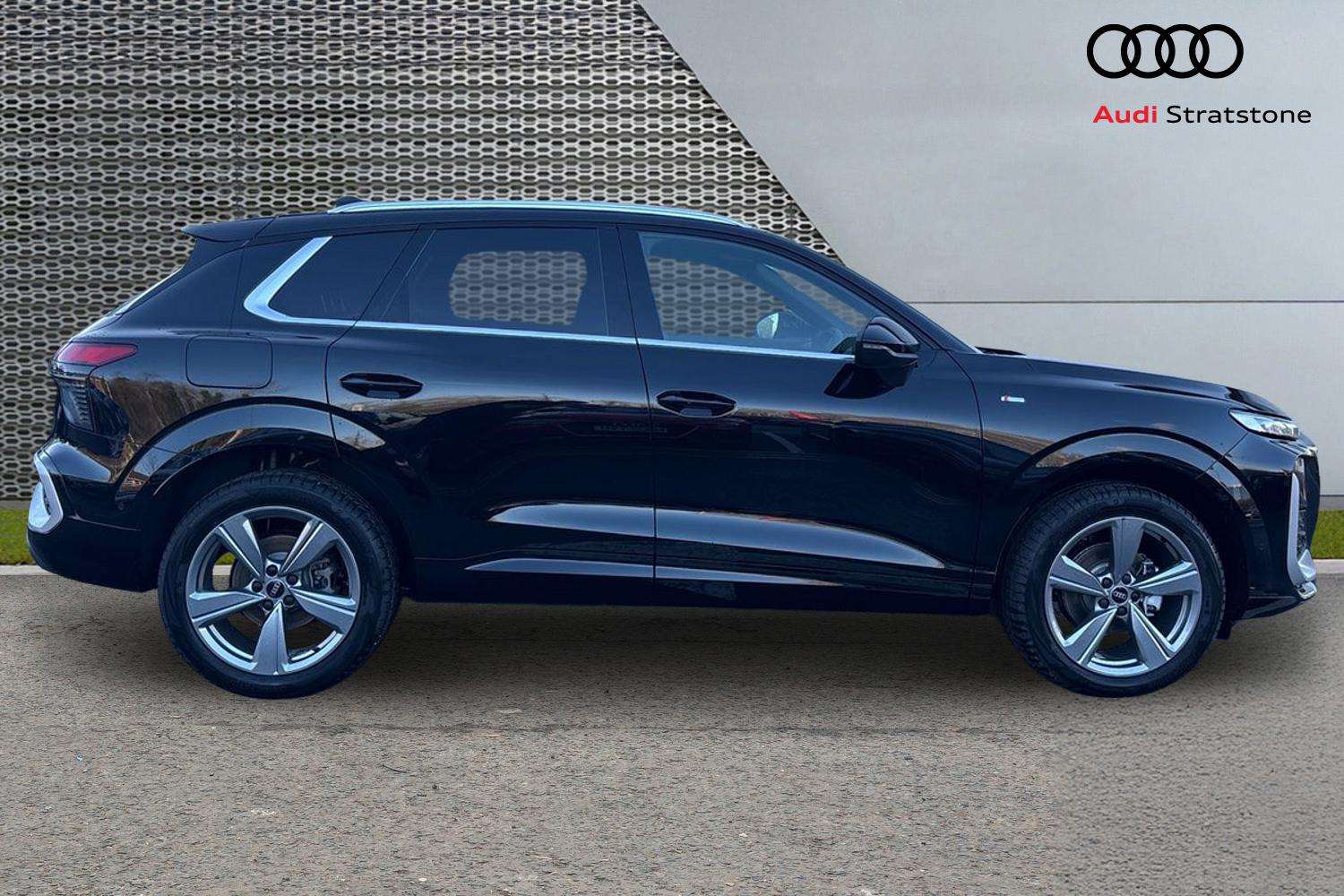 Used Audi Q3 2025 for sale - 77232962: Photo 4